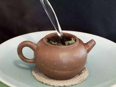 鐵觀音的泡法，水溫100°C最佳第一泡不能喝