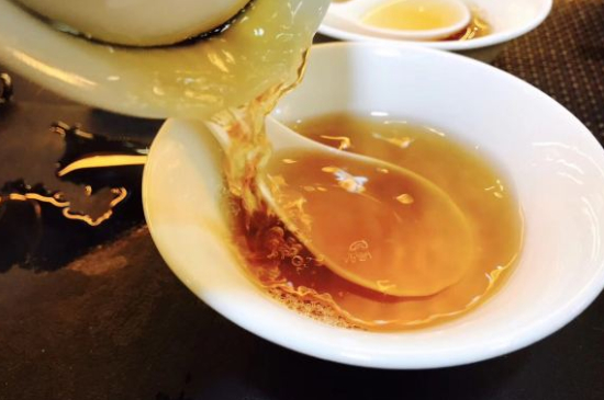 肉桂可以用紫砂壺沖泡嗎，紫砂壺能泡武夷巖茶肉桂用嗎？