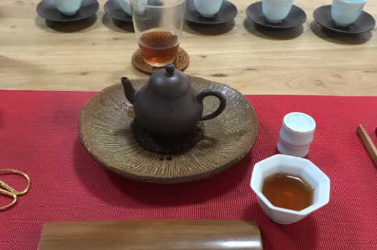 肉桂可以用紫砂壺沖泡嗎，紫砂壺能泡武夷巖茶肉桂用嗎？