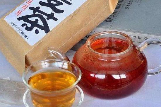 飯店喝的聞起很香的茶，餐館里的蕎麥茶還是大麥茶？