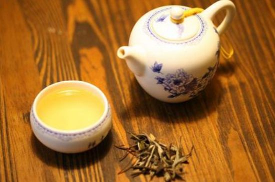 什么茶葉容易放香精，香精茶有什么危害？