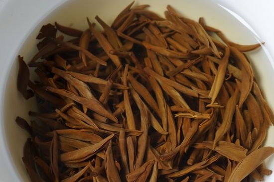 好壞金駿眉圖片對(duì)比，怎么挑選金駿眉茶葉