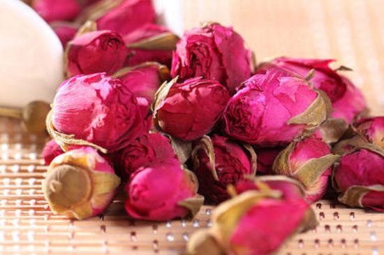 玫瑰花的最佳搭配，喝玫瑰花茶搭配什么喝好？