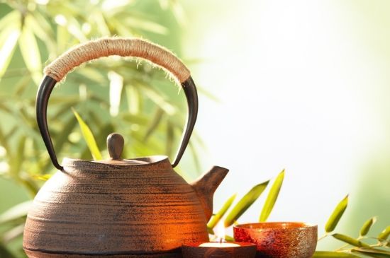 <a href=http://m.kptqqz.com/chaju/jinshu/ target=_blank class=infotextkey>日本鐵壺</a>怎么開壺，新鐵壺開壺方法