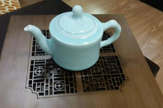瓷壺適合泡什么茶，瓷器茶具喝什么茶好