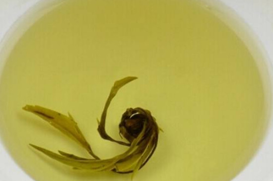 茉莉龍珠茶男人能喝嗎，男性夏季可以喝龍珠茶嗎