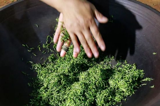 茶葉怎么炒制才香，怎樣炒茶葉更香？