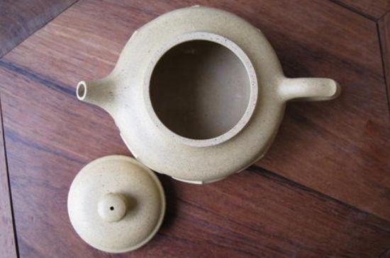 本山綠泥怎么分辨真假，真正的本山綠泥紫砂壺怎么鑒別？