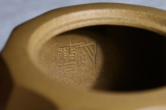 紫砂壺密密麻麻黑點(diǎn)，布滿了很多小黑點(diǎn)的紫砂好嗎