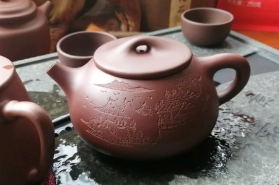 紫砂開壺和不開壺的區(qū)別，<a href=http://m.kptqqz.com/chaju/zisha/ target=_blank class=infotextkey>紫砂壺開壺</a>的正確方法及開壺建議