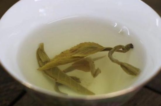 茉莉龍珠泡開后為什么都是梗，茉莉龍珠泡開后什么樣？