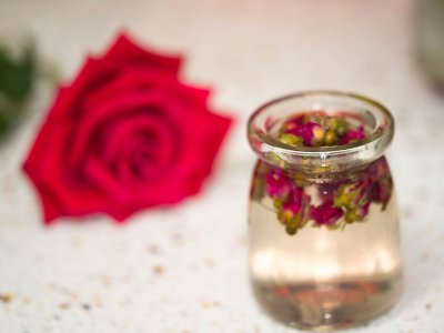 玫瑰花茶能豐胸嗎，天然豐胸花茶