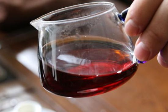 茯磚茶與普洱茶哪個好，茯茶和普洱茶口味區(qū)別