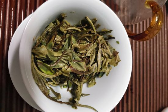 7年壽眉和2年白牡丹哪個(gè)好，老白茶壽眉與白牡丹的口感區(qū)別