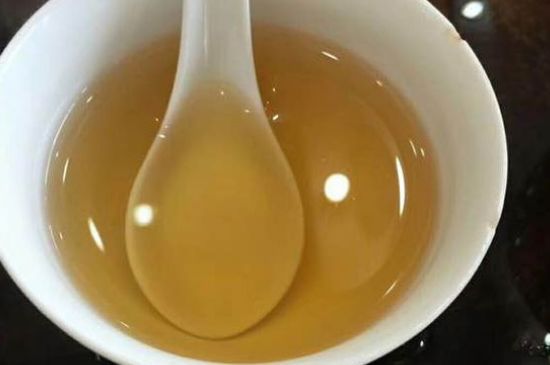 女人喝金駿眉的好處和壞處，女性喝金駿眉可減肥養(yǎng)顏