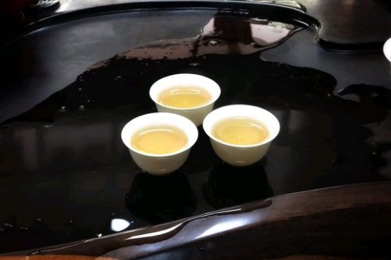 蜜蘭香好還是鴨屎香好，鳳凰單叢茶蜜蘭香和鴨屎香特點有哪些？