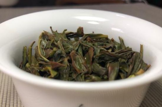 蜜蘭香和鴨屎香區(qū)別，鳳凰單樅鴨屎香vs蜜蘭香圖片對比