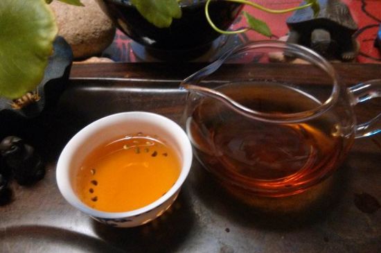 正山小種對(duì)胃好嗎，正山小種養(yǎng)胃還是傷胃