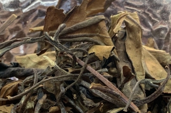 老白茶上火還是去火？夏季喝煮的老白茶會(huì)容易上火！