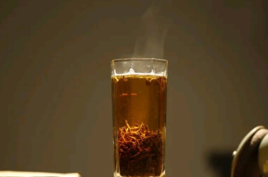 一天3杯紅茶抗癌，常飲紅茶對(duì)身體有好處！