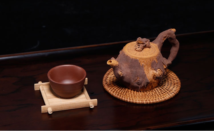 仿木外皮紫砂壺，創(chuàng)意木樁手工雕刻紫砂壺